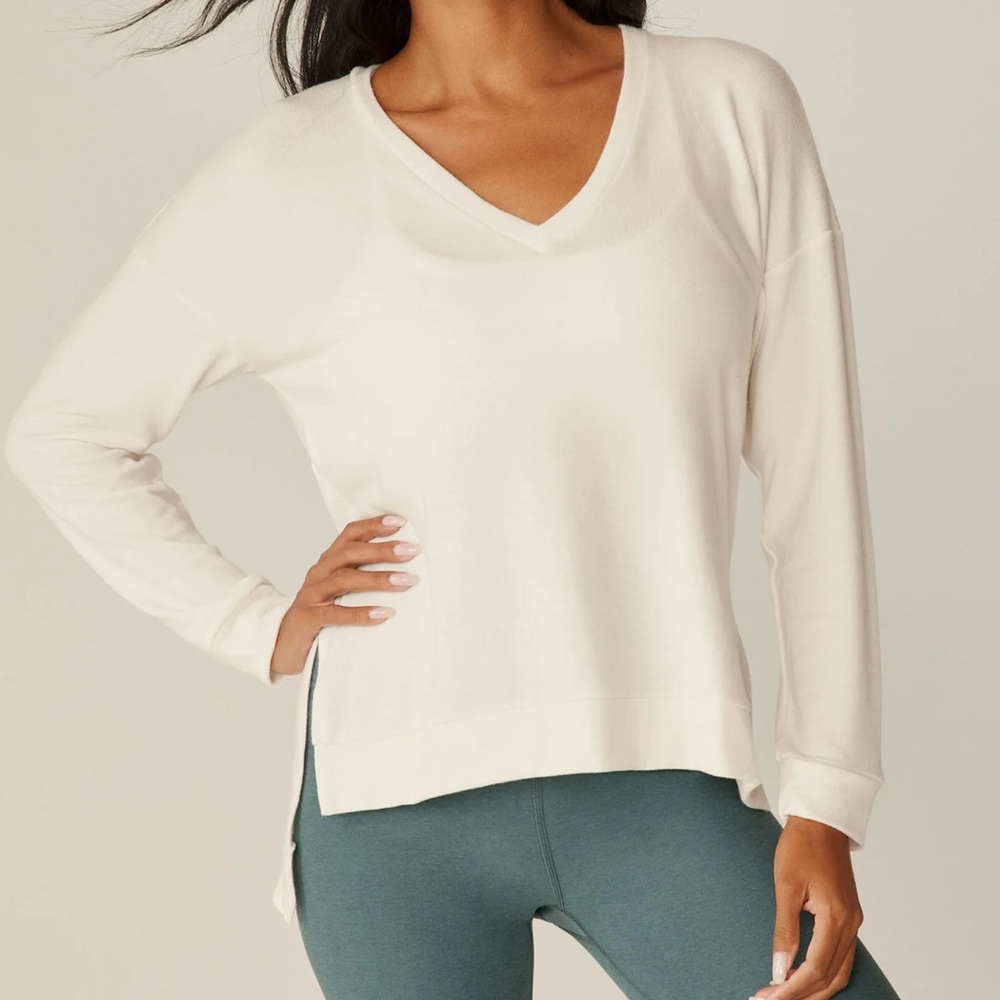 Beyond Yoga Long Weekend Lounge Pullover size XS NWT